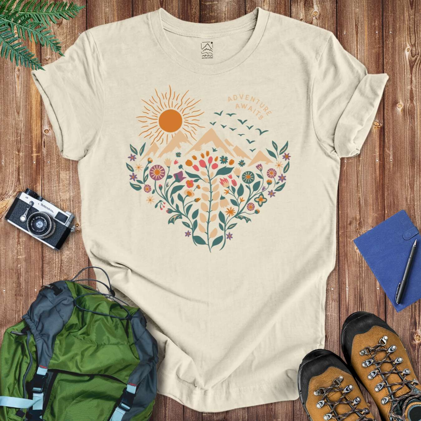 Floral Heart Tee T-Shirt Natural / S