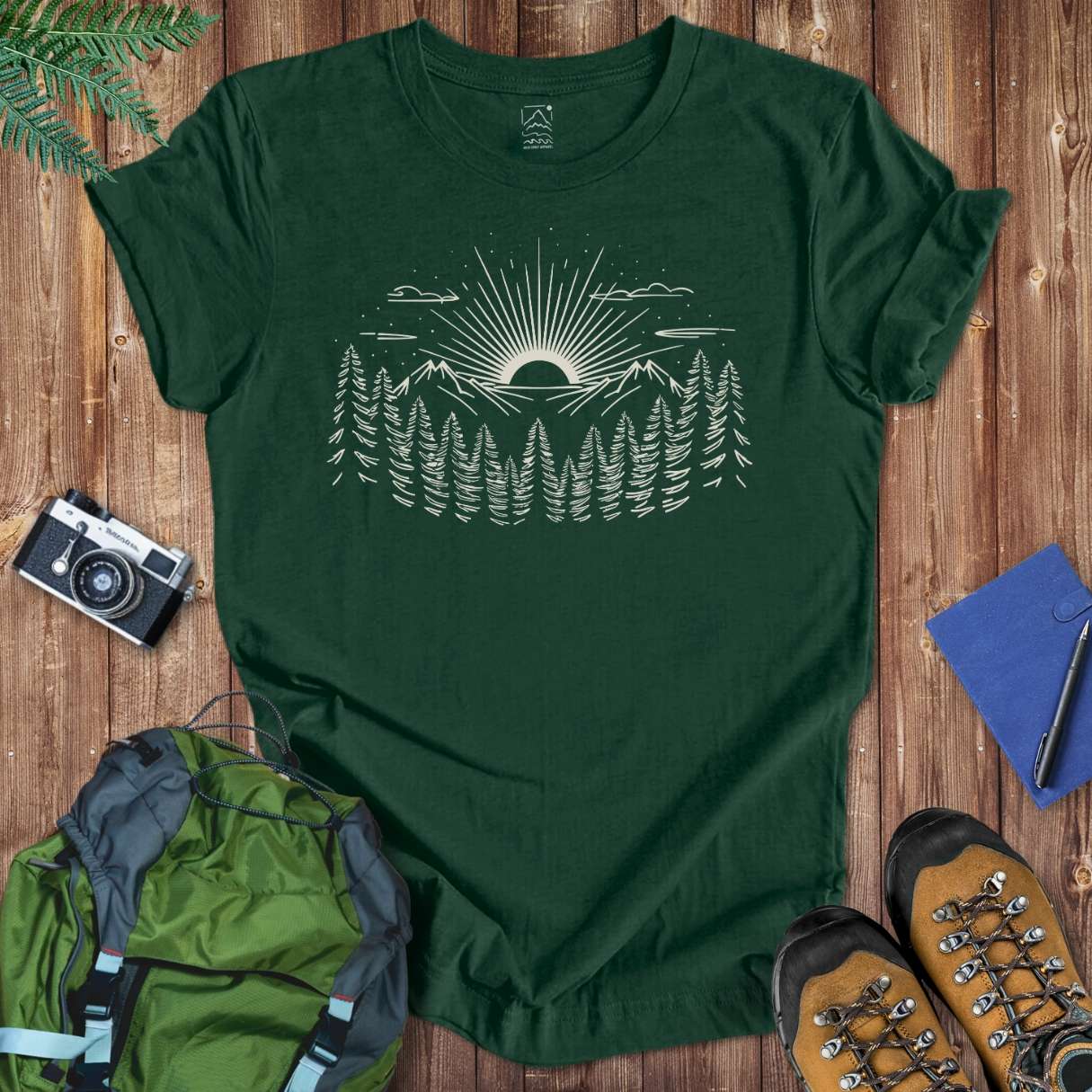 Sun & Pines Tee T-Shirt Forest / S