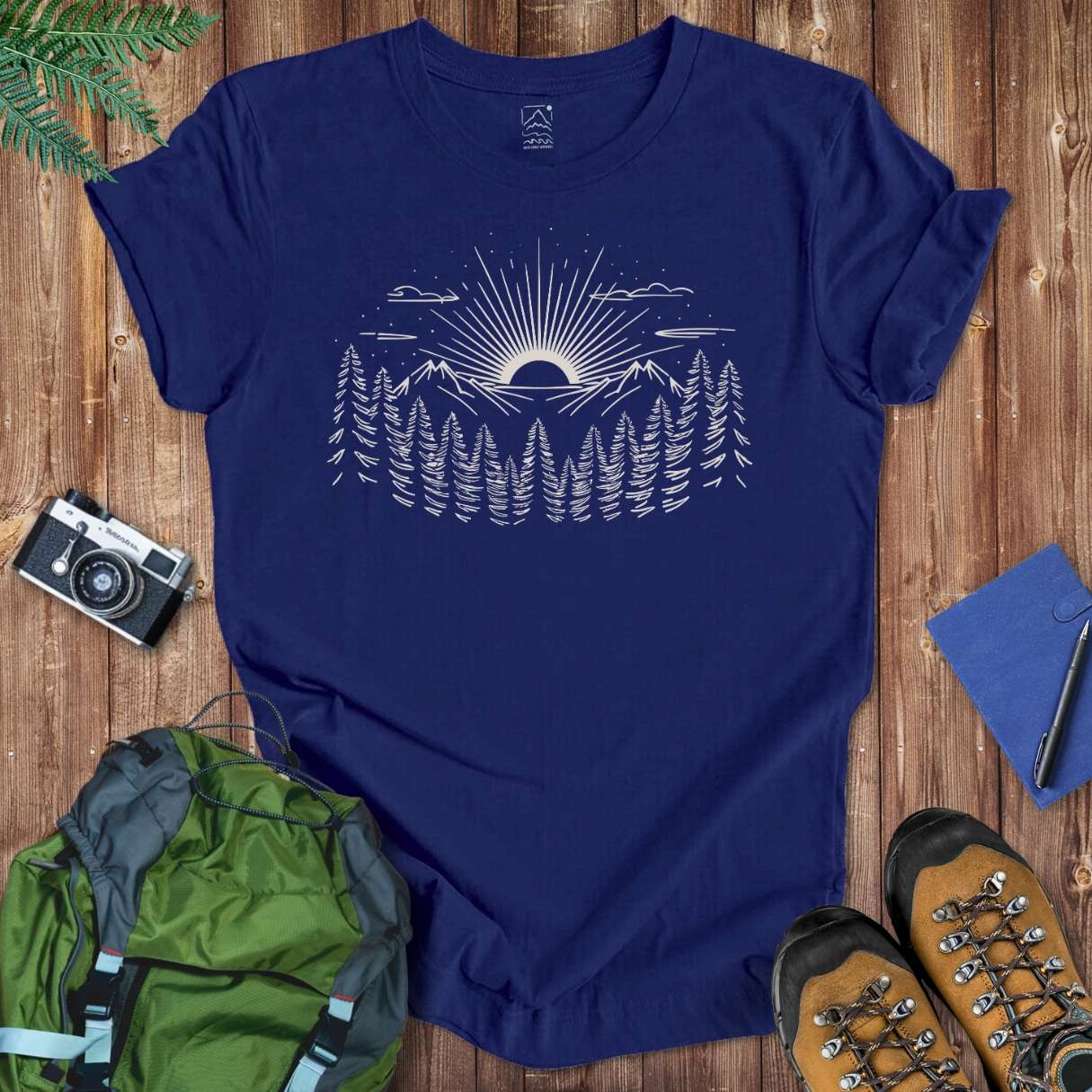 Sun & Pines Tee T-Shirt Navy / S